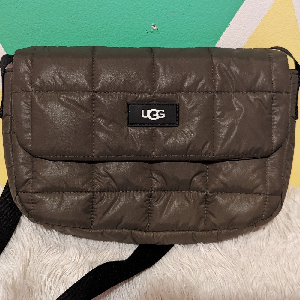Like New UGG crossbody